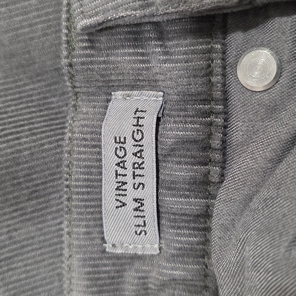 J. Crew - Vintage Slim Straight- Charcoal Corduroy Pants. Size 25T. NWT - Picture 4 of 6